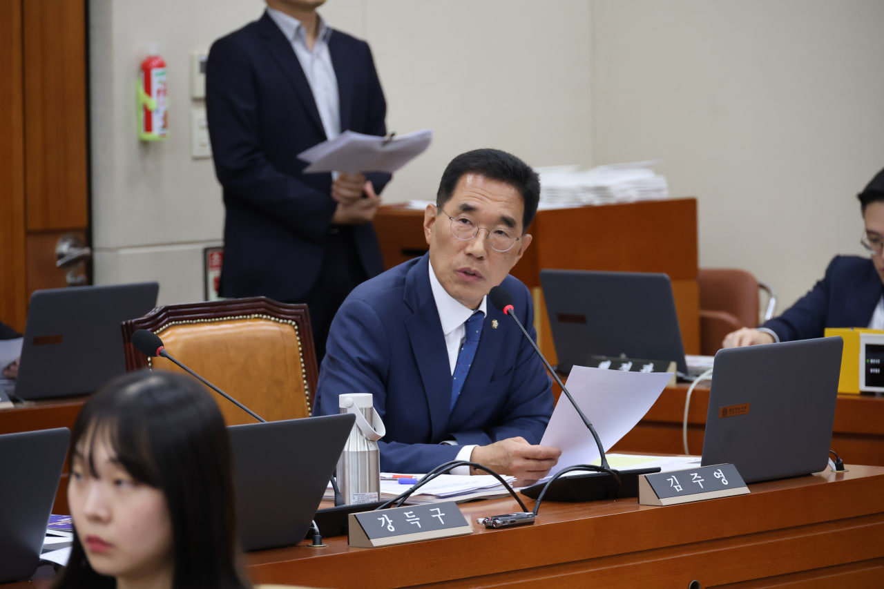 산재병원 의료장비 절반 노후…의료진 부족도 심각